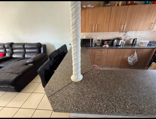 2 BEDROOM TOWNHOUSE FOR SALE IN KANONKOP